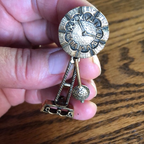 Zentall vintage clock pin with swinging pendulum gold - Picture 6 of 7